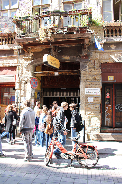 %_tempFileNameIMG_1998%