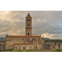 Basilica di Saccargia in stile romanico pisano.